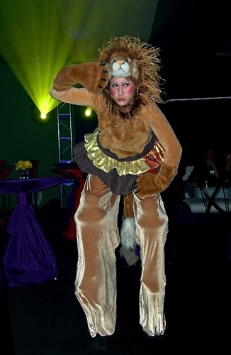 Lion on Bouncing Stilts
~Specialty~